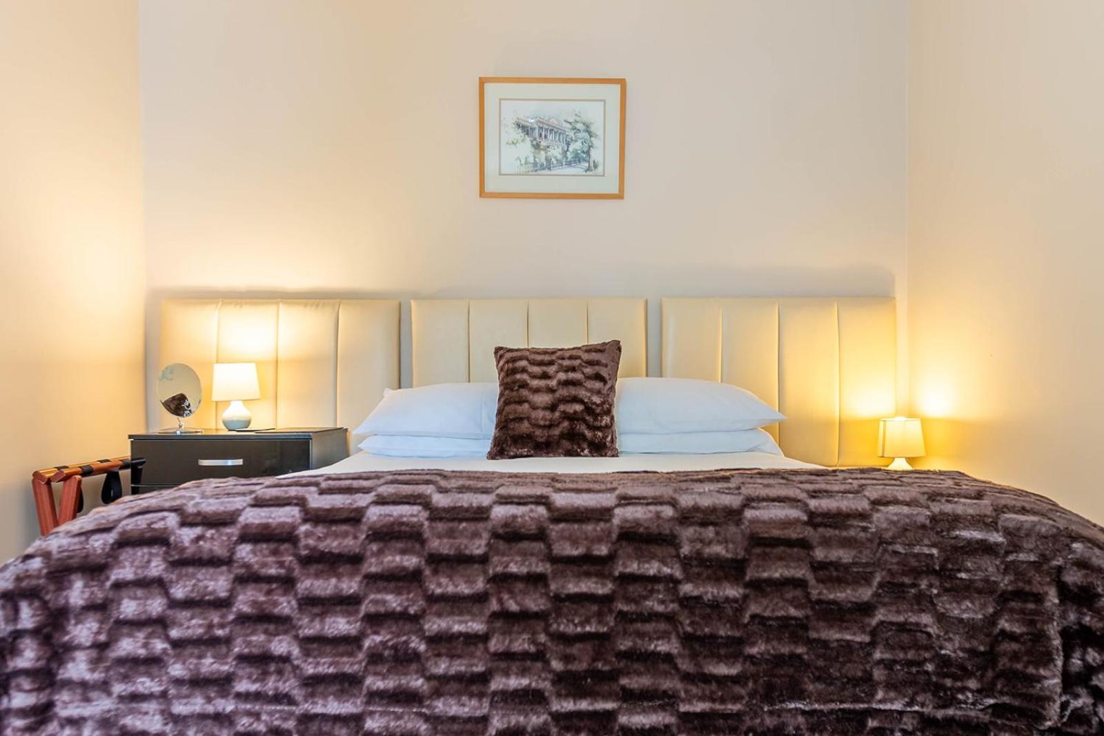 Roger Ground Guest House - With Onsite Car Parking Windermere Ngoại thất bức ảnh